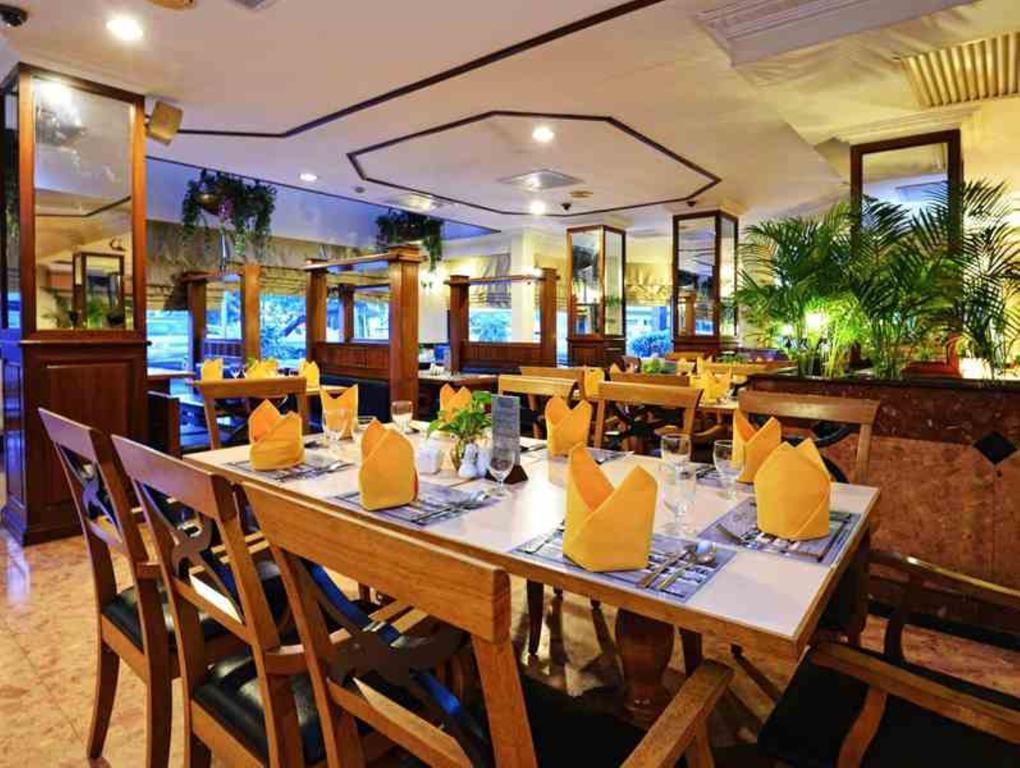 Holiday Villa Hotel City Centre Phnom-Penh Buitenkant foto