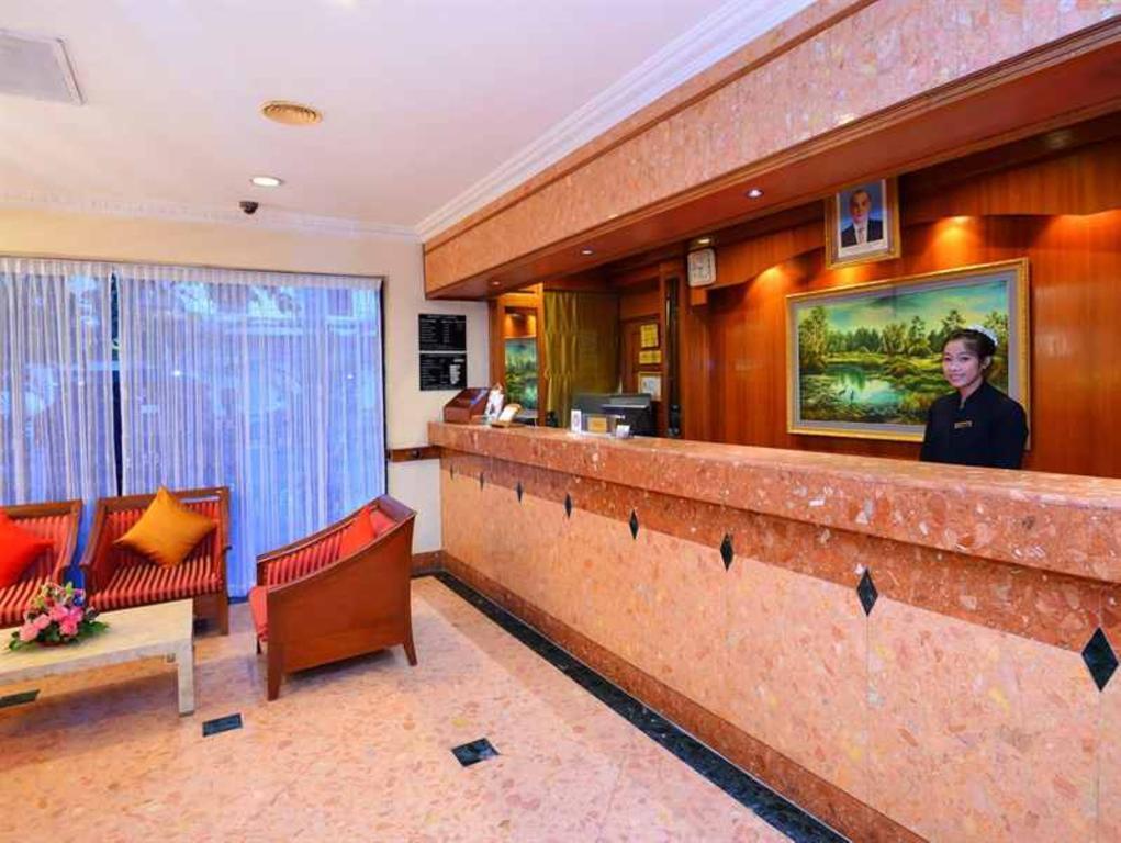 Holiday Villa Hotel City Centre Phnom-Penh Buitenkant foto