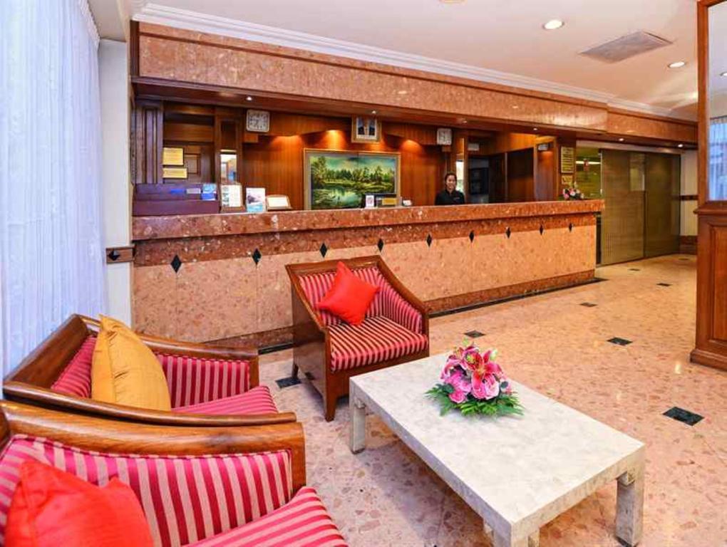 Holiday Villa Hotel City Centre Phnom-Penh Buitenkant foto