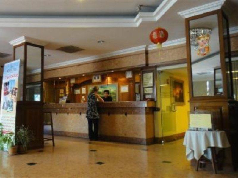 Holiday Villa Hotel City Centre Phnom-Penh Buitenkant foto
