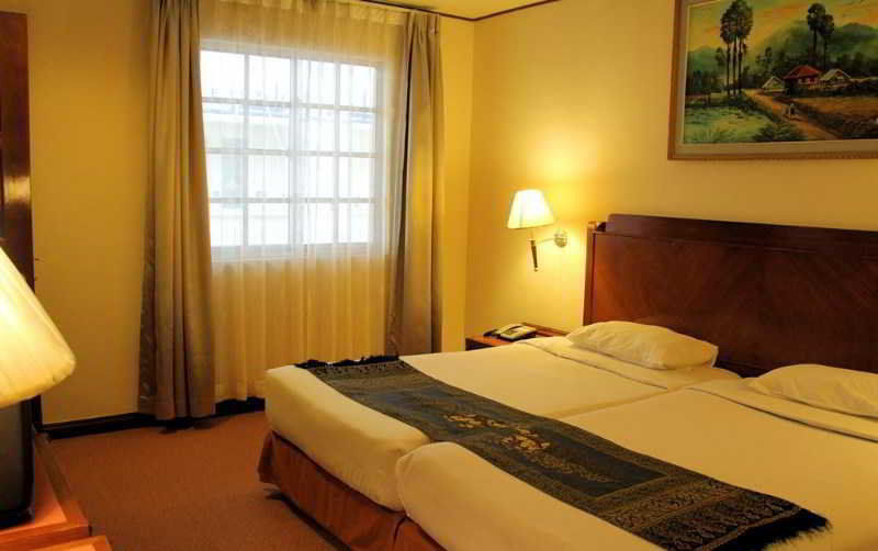 Holiday Villa Hotel City Centre Phnom-Penh Buitenkant foto
