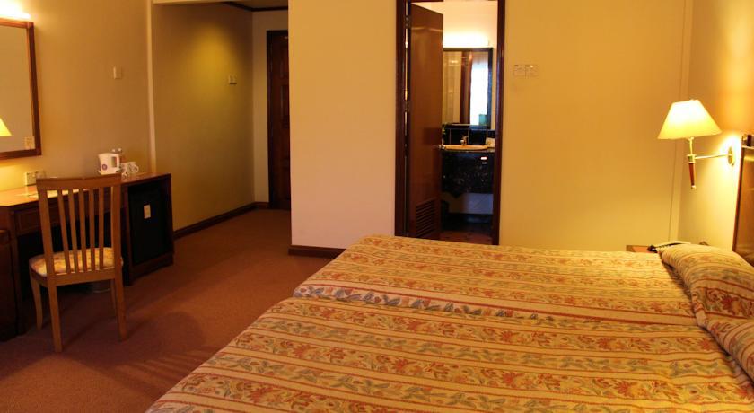 Holiday Villa Hotel City Centre Phnom-Penh Buitenkant foto